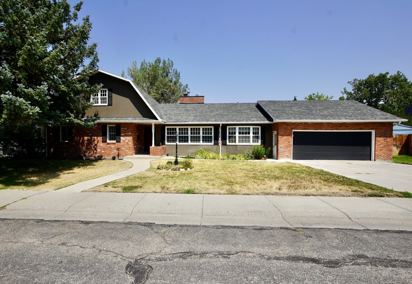 1110 Bella Vista Drive